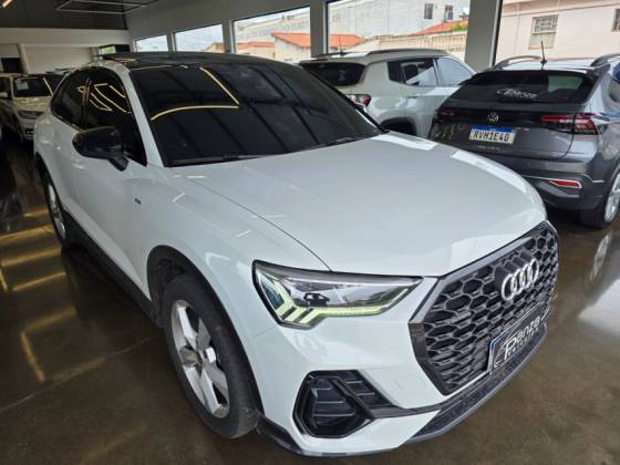 AUDI Q3 2.0 40 TFSI GASOLINA SPORTBACK PERFORMANCE BLACK QUATTRO TIPTRONIC AUDI Q3 2.0 40 TFSI GASOLINA SPORTBACK PERFORMANCE BLACK QUATTRO TIPTRONIC